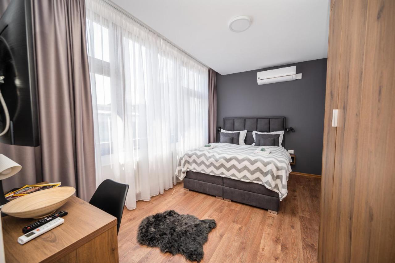 Modern And Bright Apartments - Main Street Saraievo Exterior foto